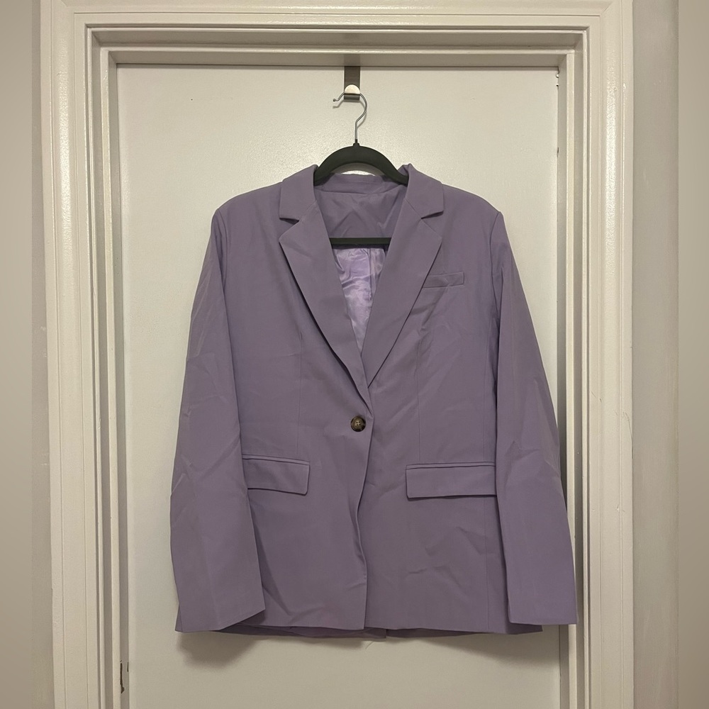 Purple blazer worn once great condition size XL